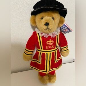 Merrythought Queen's Royal Guard Beefeater England 17" Plush Bear with Tag